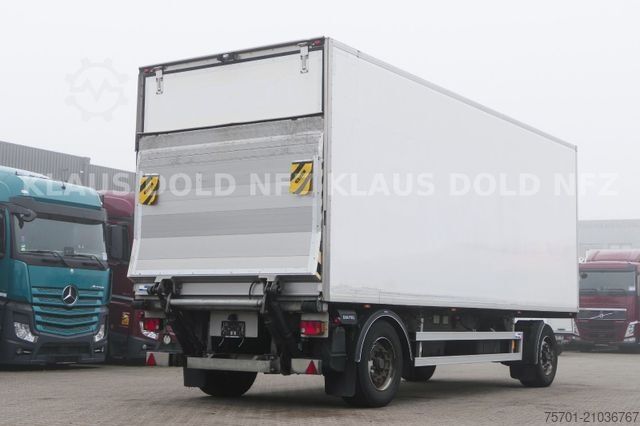 Reefer trailer  Geser TKA 18 Kühlkoffer Carrier Vector LBW