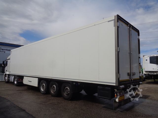 Kühlauflieger KRONE SD Carrier Trennwand Liftachse Doppelstock