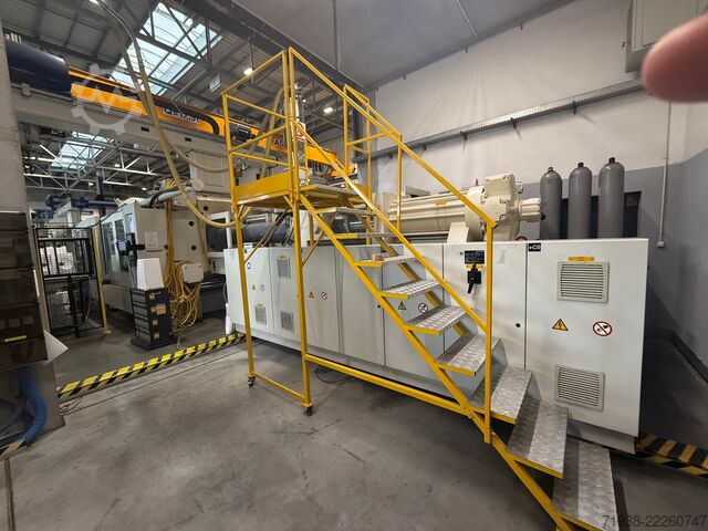 Injection molding machine Krauss Maffei KM 1300-12000 MX