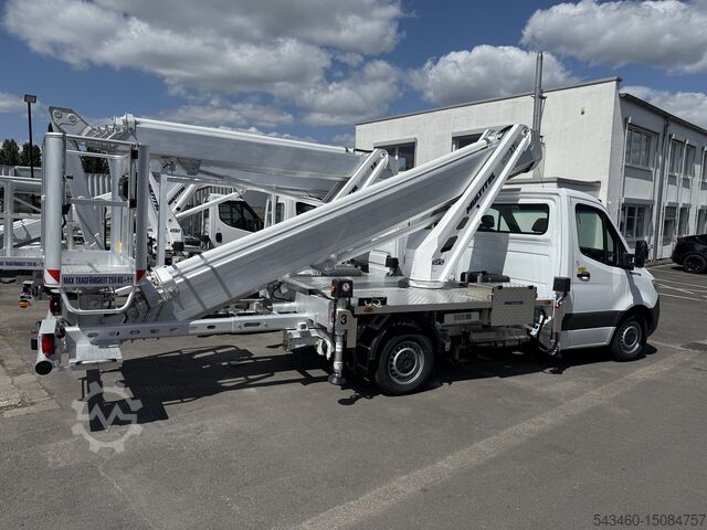Multitel MTE270 on Mercedes Benz Sprinter 3.5t truck riser Multitel MTE270