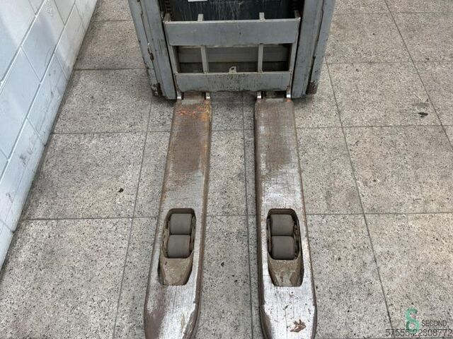 Stacker Still EXV12