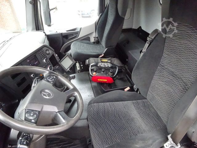 Truck mounted crane MERCEDES-BENZ 2543 Antos Baustoff +PK 26001 bis 20 m Auslage