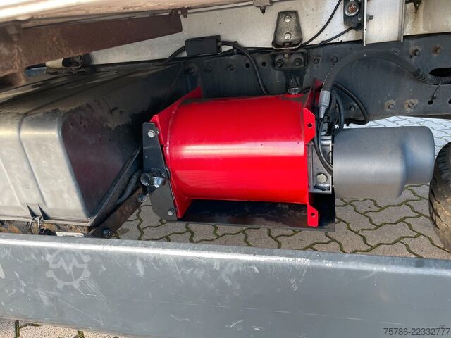 Curtain sider van MAN TGL 8.210 BB Pritsche/ 2xAHK+Öl/ NL  2.9t