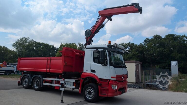 Roll-off tipper truck MERCEDES-BENZ Arocs 2532 6x2 Kipper Bordmatik KRAN Abrollkippe