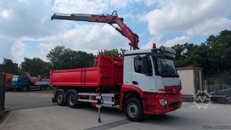 Roll-off tipper truck MERCEDES-BENZ Arocs 2532 6x2 Kipper Bordmatik KRAN Abrollkippe