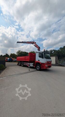 Tipper truck MERCEDES-BENZ Arocs 2532 Kipper Bordmatik KRAN lift/lenk