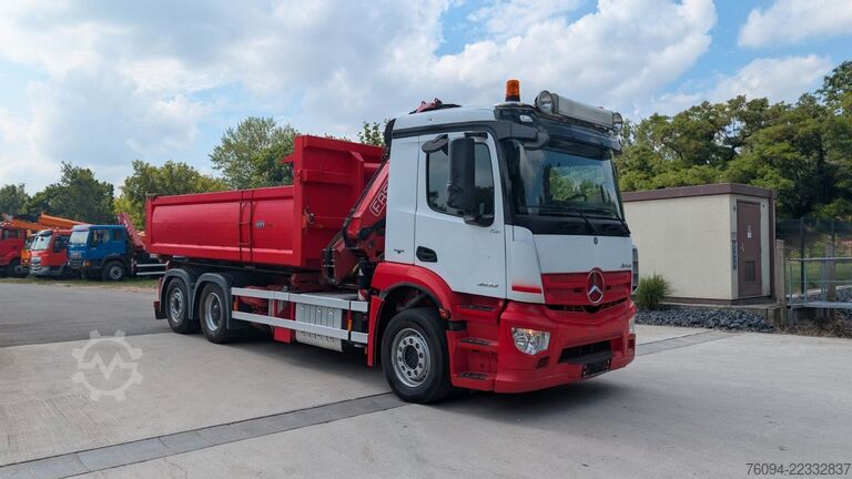 Tipper truck MERCEDES-BENZ Arocs 2532 Kipper Bordmatik KRAN lift/lenk