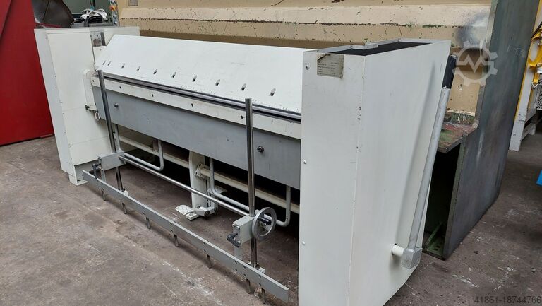 Universal folding machine SCHRÖDER AKV 2000 / 2