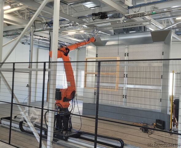 Industrial robot KUKA KR20 R3100