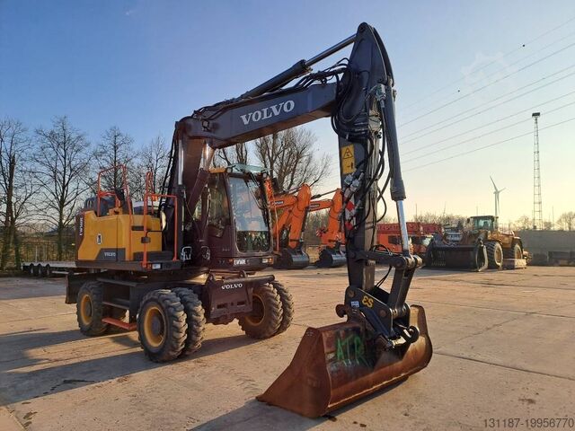 Wheel excavator Volvo EW160E