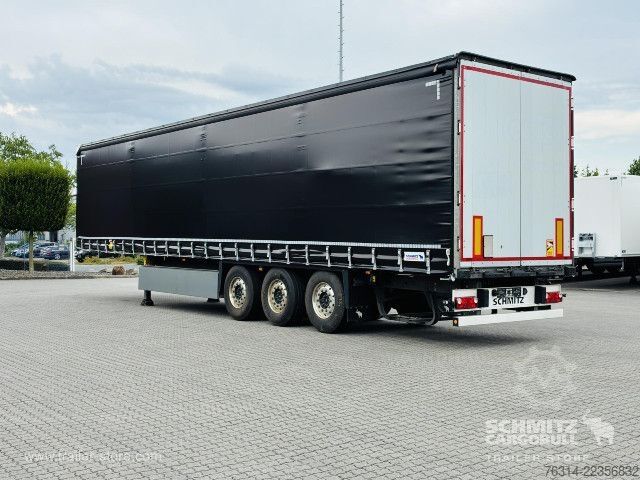 Auflieger mit Pritsche & Plane Schmitz Cargobull Curtainsider Standard Getränke