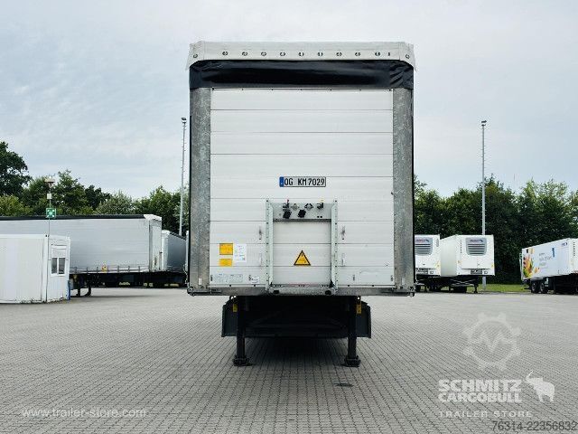 Auflieger mit Pritsche & Plane Schmitz Cargobull Curtainsider Standard Getränke