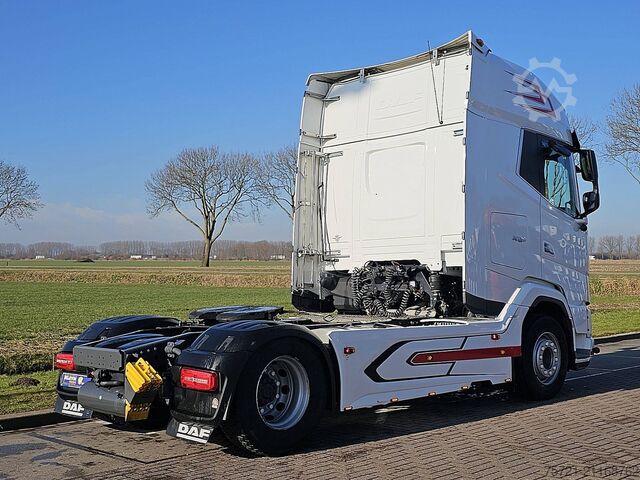 Standard-SZM DAF XG+ 530