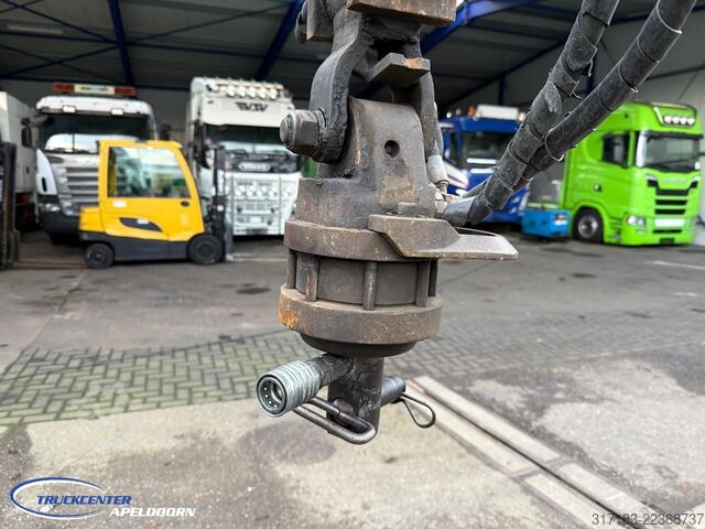 Tipper with crane MAN TGA 26.390 6x4, Handgeschakeld, HIAB 144 E-4 Ra...
