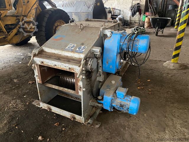 Holzzerkleinerer DREVOINDUSTRIA S 200X500 - R1/55