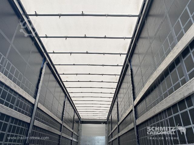 Auflieger mit Pritsche & Plane Schmitz Cargobull Semitrailer Curtainsider Coil