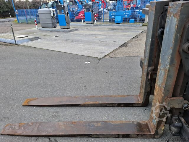 Heavy-duty diesel forklift 18 ton Kalmar DCG 180-12 | 2019