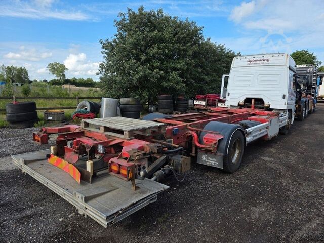 Swap body truck MERCEDES-BENZ 1524 BDF mit Klima, Ladebordwand, 2 x Bett