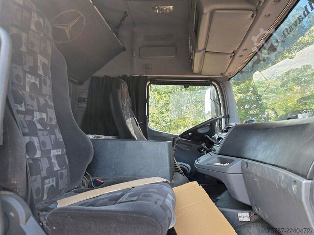 Swap body truck MERCEDES-BENZ 1524 BDF mit Klima, Ladebordwand, 2 x Bett