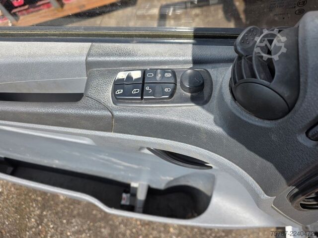 Swap body truck MERCEDES-BENZ 1524 BDF mit Klima, Ladebordwand, 2 x Bett