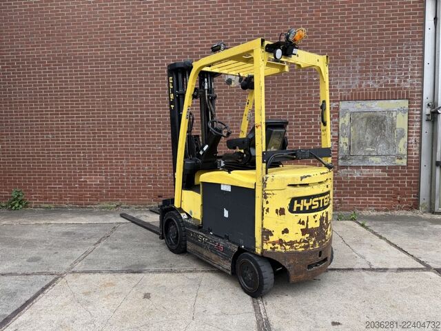 Electric 4-wheel forklift Hyster E2.5XN MWB