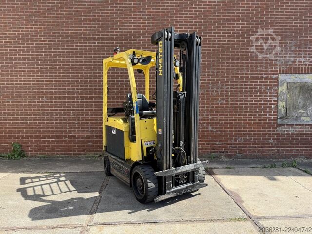 Electric 4-wheel forklift Hyster E2.5XN MWB