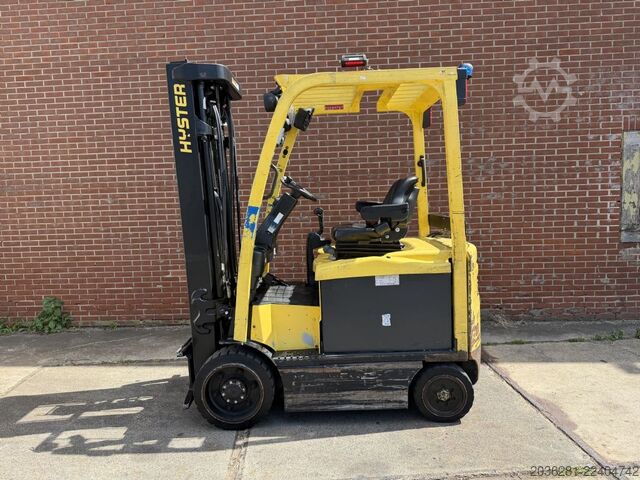 Electric 4-wheel forklift Hyster E2.5XN MWB