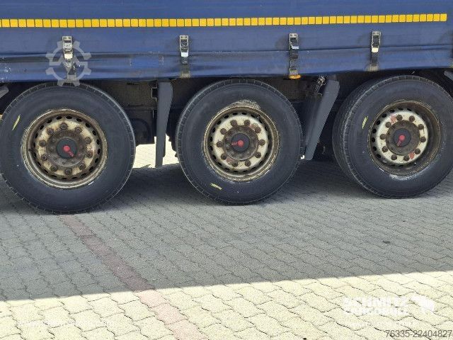 Open semitrailer with tarp Kögel Curtainsider Mega