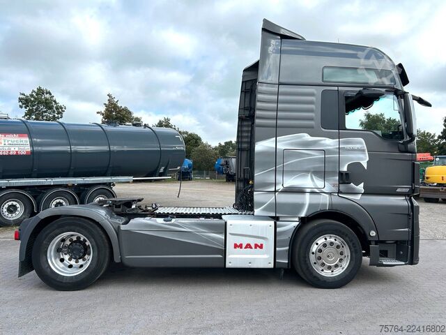 Standard SZM MAN TGX 18.520 mit 2-Kreis-Hydraulik / XXL-Haus