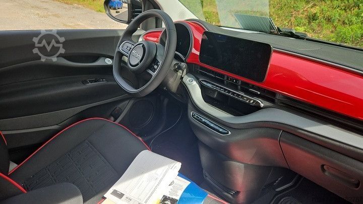 Van FIAT 500 e Red Paket Komfort