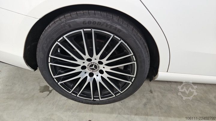 Kleinbus MERCEDES-BENZ C 220 d 4Matic AVANTGARDE Burmester® 3D