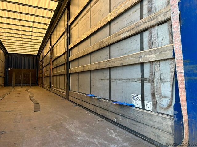 Open semitrailer with tarp KRONE Schiebeplanen Auflieger