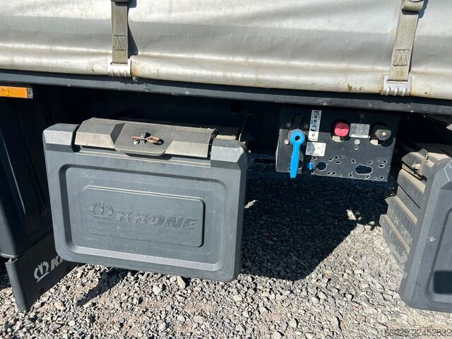 Open semitrailer with tarp KRONE Schiebeplanen Auflieger