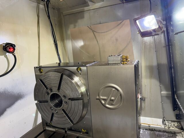 Vertikales Bearbeitungszentrum HAAS VF-4SS