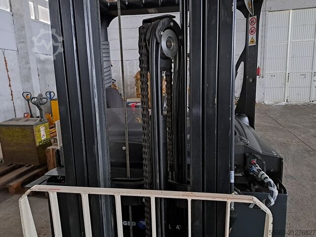 Schubmaststapler No 03 yale MR14 AC