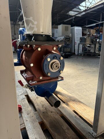 Cyclone separator with rotary airlock valve AGRIFON KM-20