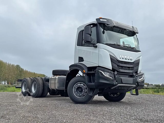 Chassis with cab Iveco T-Way AD380T43-3800 AT Chassis Cabin (12 units)
