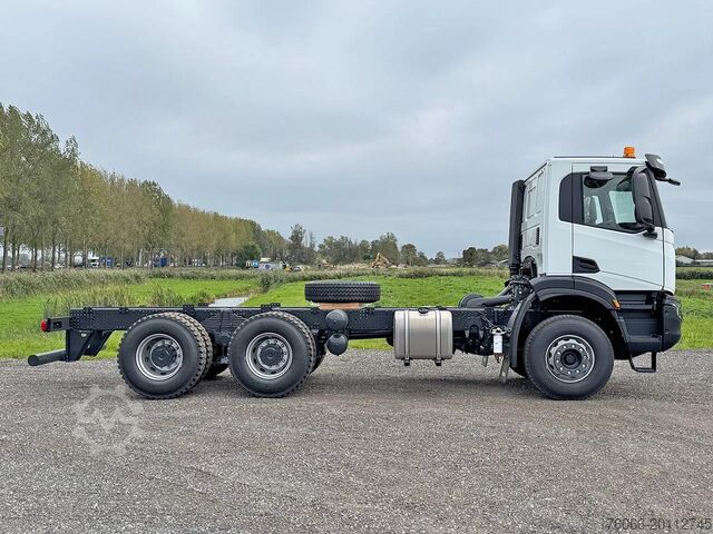 Chassis with cab Iveco T-Way AD380T43-3800 AT Chassis Cabin (12 units)