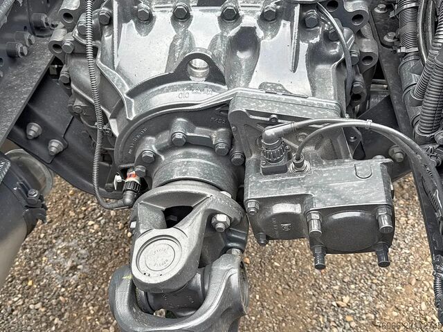 Chassis with cab Iveco T-Way AD380T43-3800 AT Chassis Cabin (12 units)