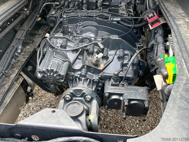 Standard-SZM Iveco T-Way AT720T47TH Tractor Head