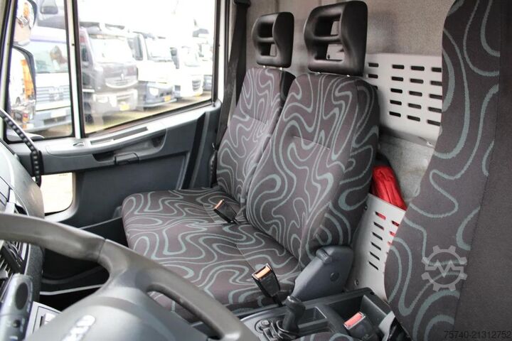Box body Iveco Eurocargo 160e25 + lift + euro 6