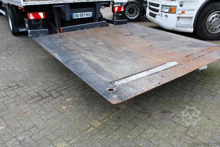 Box body Iveco Eurocargo 160e25 + lift + euro 6
