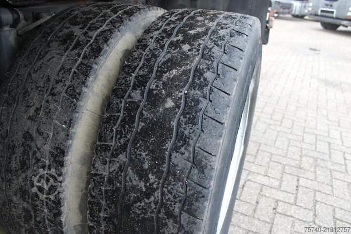 Tipper Mercedes-Benz Axor 1833 + tipper + manual