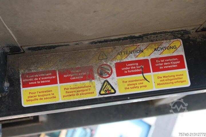 Kipper Nissan 45.13 + EURO 4 + C patent + tipper + MANUAL