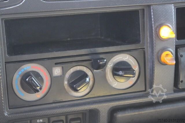 Tipper Nissan 45.13 + EURO 4 + C patent + tipper + MANUAL