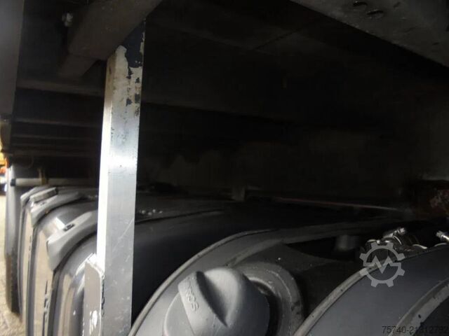 Curtain sided Scania R500 V8 + Euro 5 + Retarder + Lift + 6x2