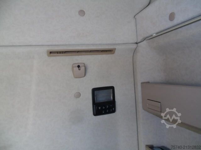 Standard tractor Mercedes-Benz Actros 1933 + SPOILER