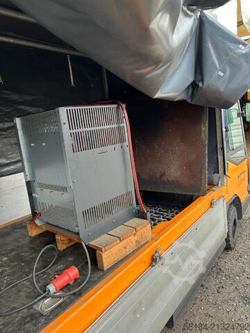 Tow Tractor Still R07-25