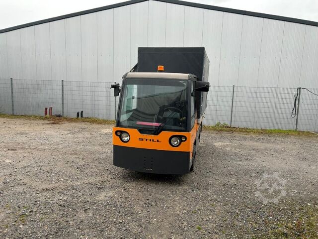 Tow Tractor Still R07-25