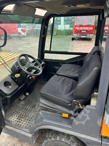 Tow Tractor Still R07-25